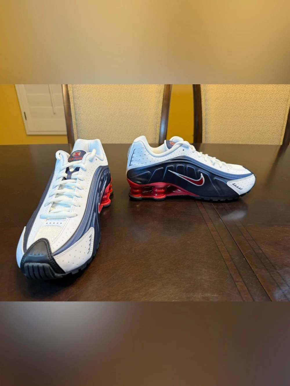 New Nike Shox R4 USA White Blue Sneaker Shoes Size US 6.5Y